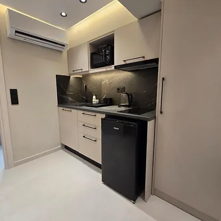 Apartahotel Aeolian Premium 4*