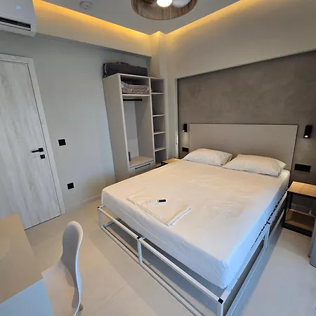 Aeolian Premium Apartahotel 4*